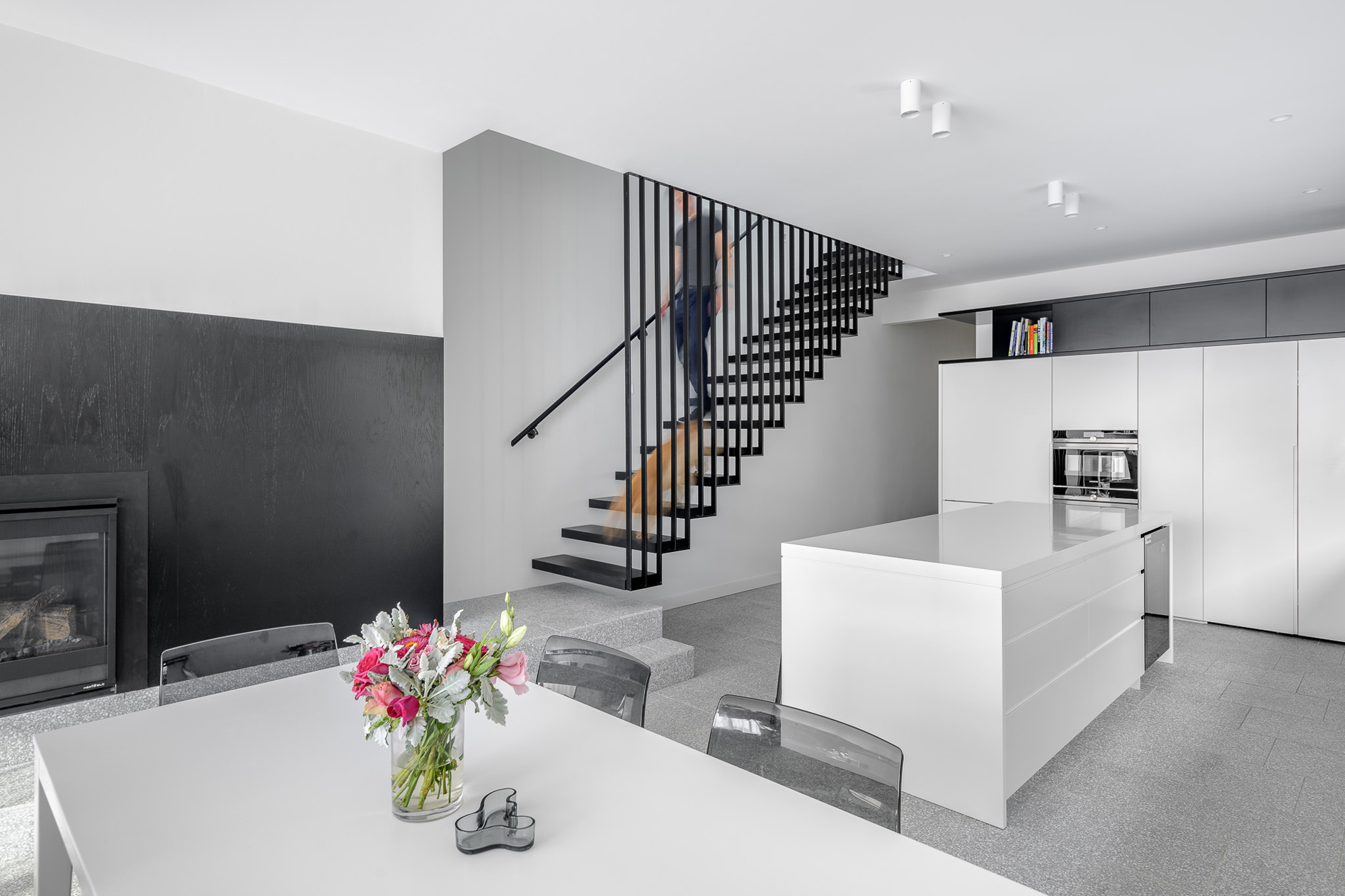Monochrome House
